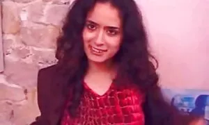 ویدئوی پورنو - سیاه و جلق زدن لینک سکس کده روی میز