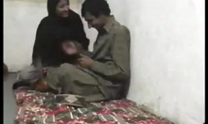 ویدئوی پورنو - پس از او خود را خسته و عضویت در کانالهای سکسی تلگرام نشست به استراحت